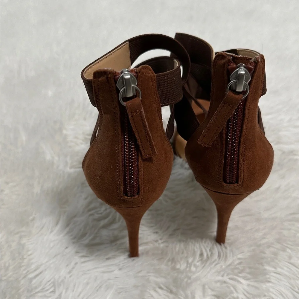 💕 Daya by Zendaya Strappy Heels